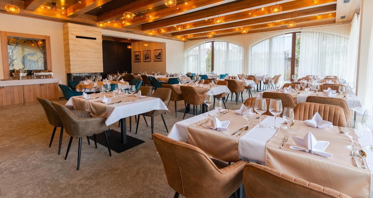 Hotel Demaenova **** Liptovský Mikuláš Eksteriør billede