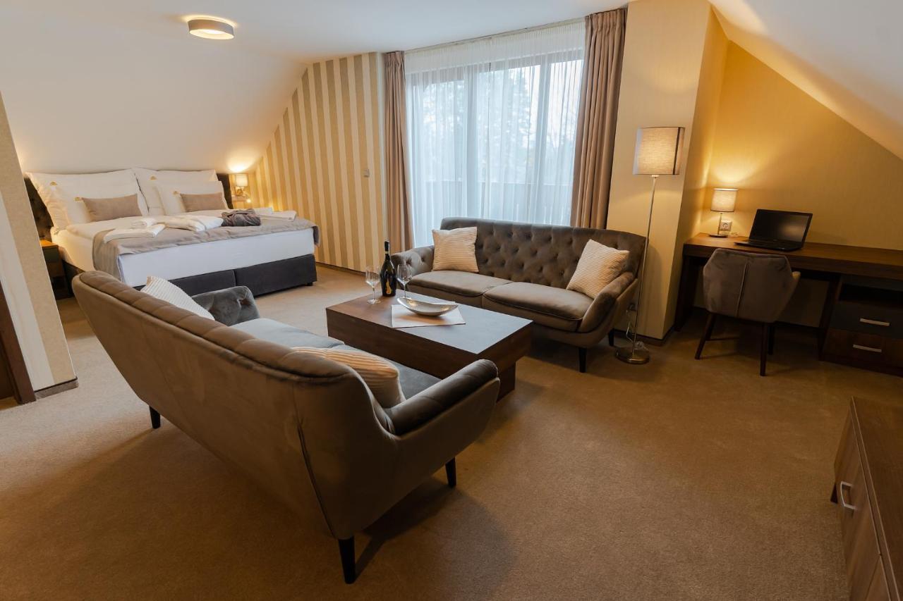 Hotel Demaenova **** Liptovský Mikuláš Eksteriør billede