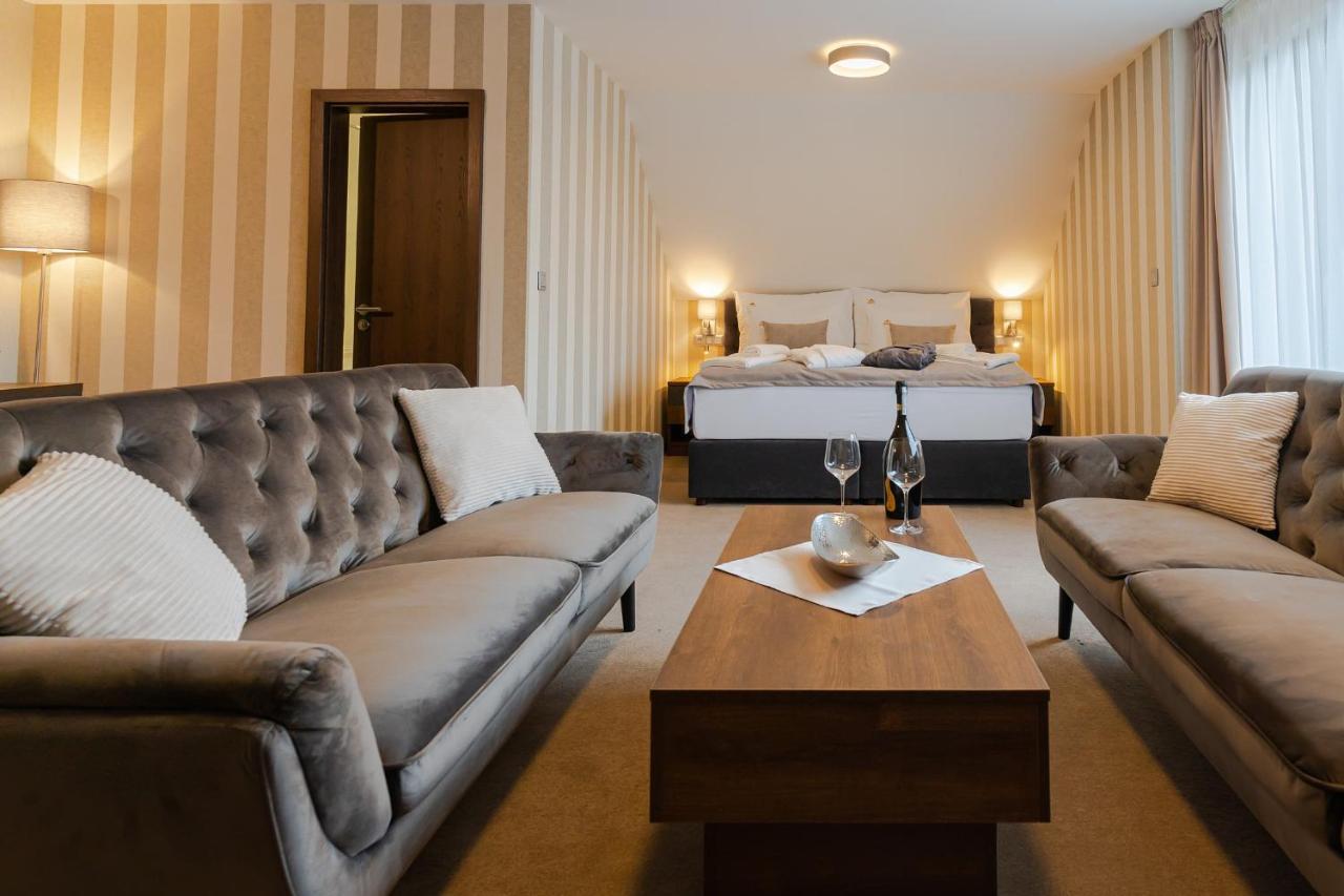 Hotel Demaenova **** Liptovský Mikuláš Eksteriør billede
