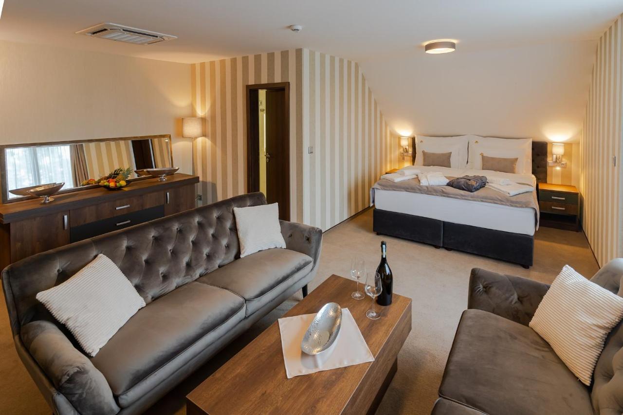 Hotel Demaenova **** Liptovský Mikuláš Eksteriør billede
