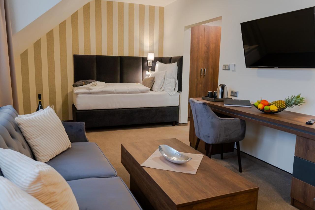 Hotel Demaenova **** Liptovský Mikuláš Eksteriør billede