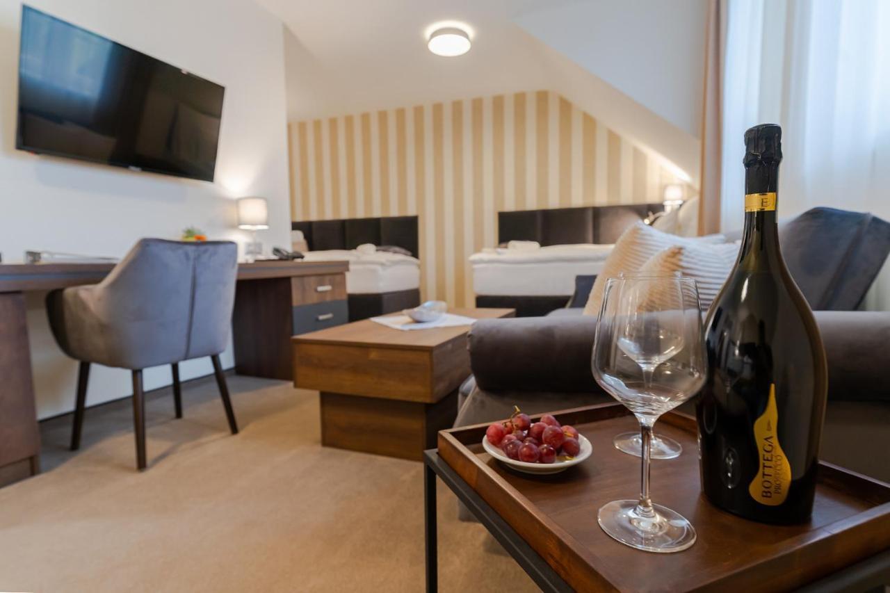 Hotel Demaenova **** Liptovský Mikuláš Eksteriør billede