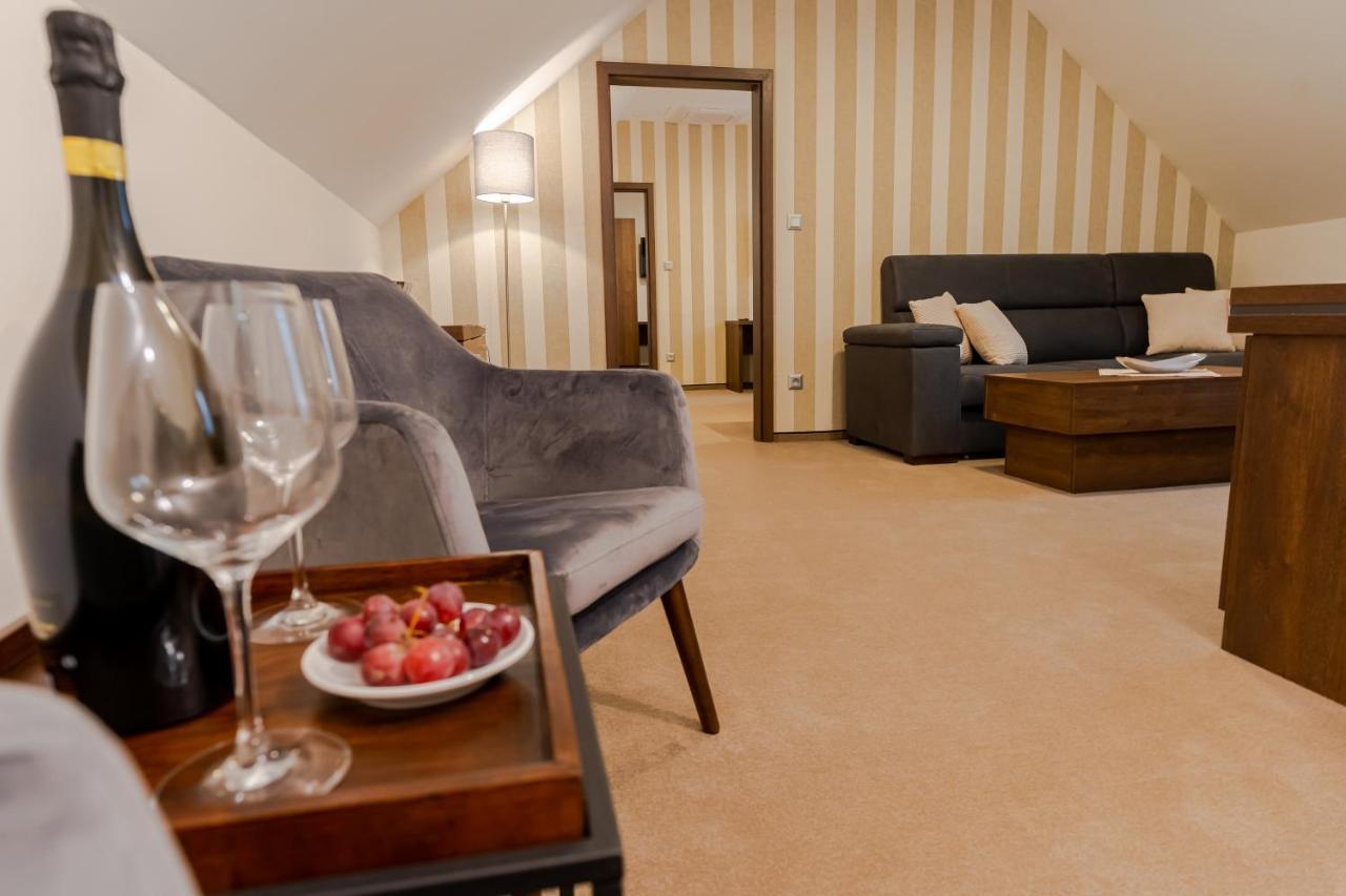 Hotel Demaenova **** Liptovský Mikuláš Eksteriør billede