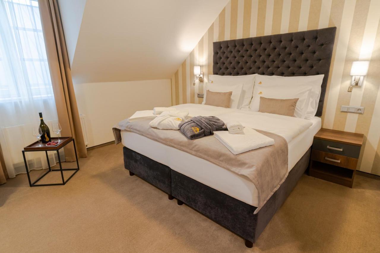 Hotel Demaenova **** Liptovský Mikuláš Eksteriør billede