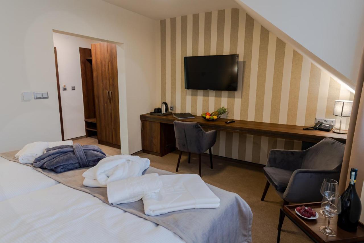 Hotel Demaenova **** Liptovský Mikuláš Eksteriør billede