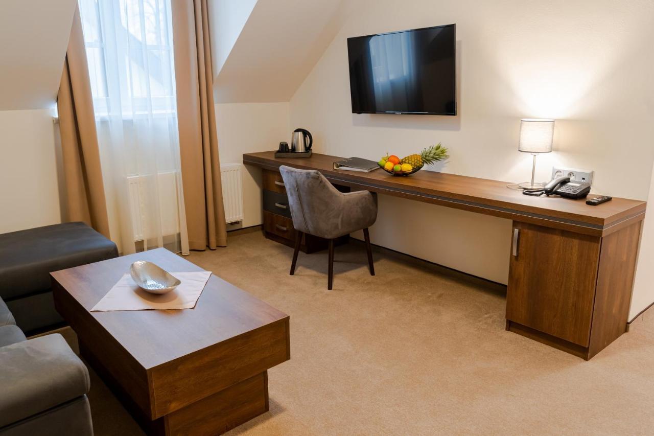 Hotel Demaenova **** Liptovský Mikuláš Eksteriør billede
