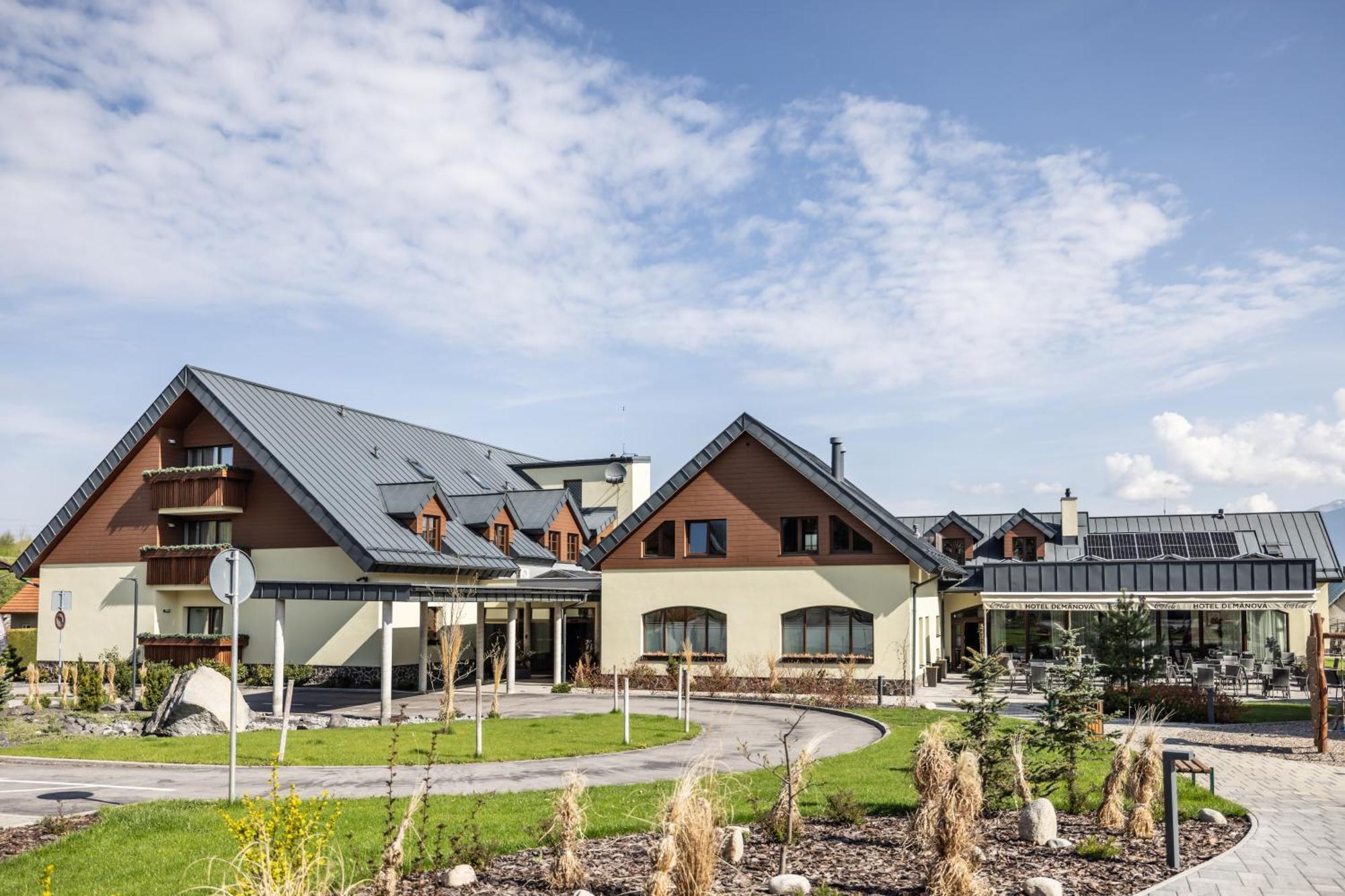 Hotel Demaenova **** Liptovský Mikuláš Eksteriør billede